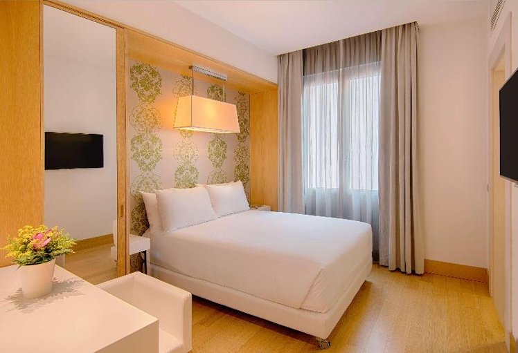 DOUBLE STANDARD Room