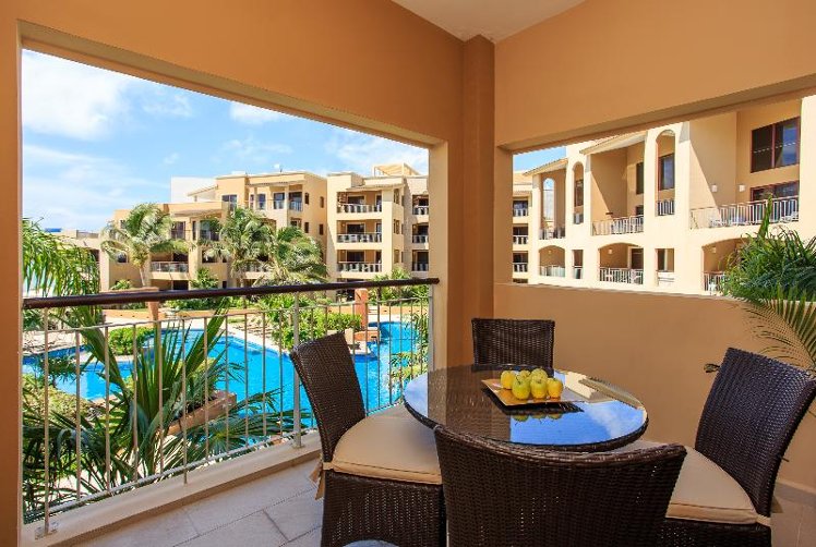 El Faro Residences