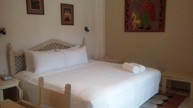 DOUBLE KING SIZE BED Room