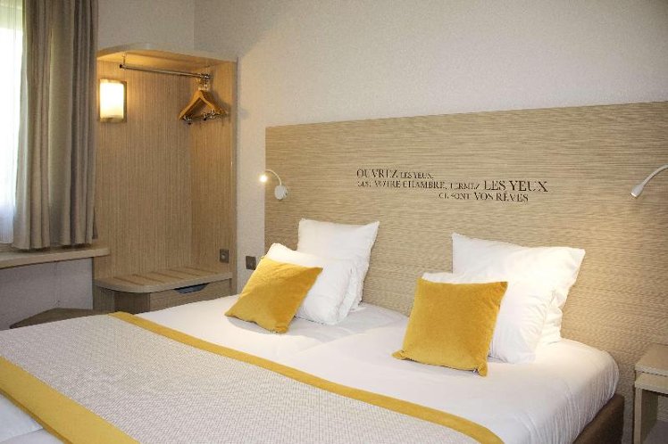 DOUBLE STANDARD Room