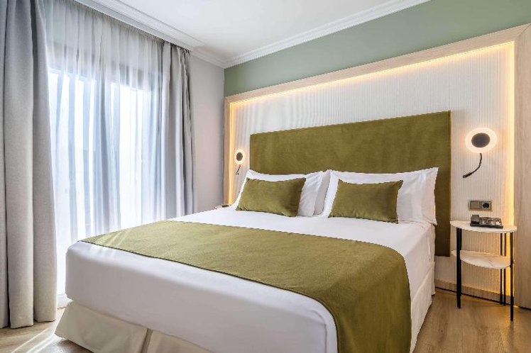 JUNIOR SUITE STANDARD Room