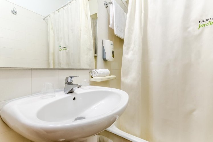 TRIPLE STANDARD Room