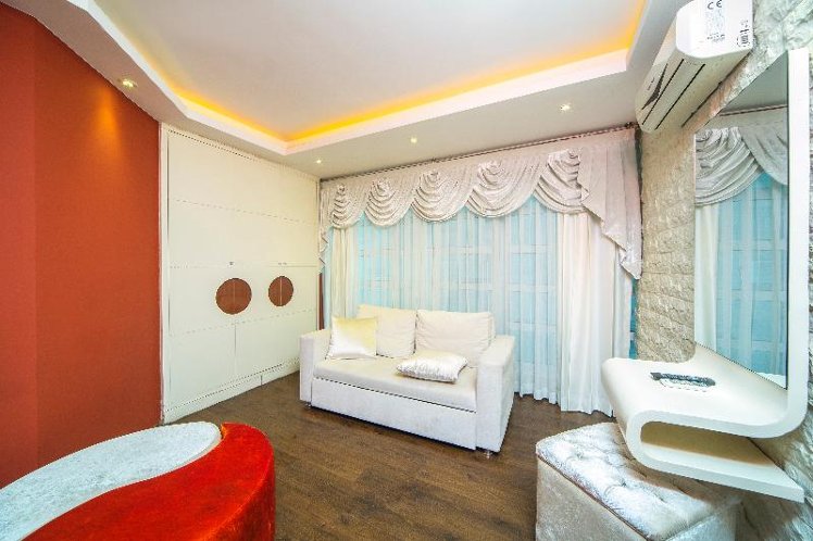 SUITE CAPACITY 3 Room