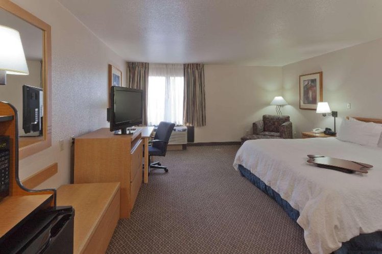 DOUBLE KING SIZE BED Room