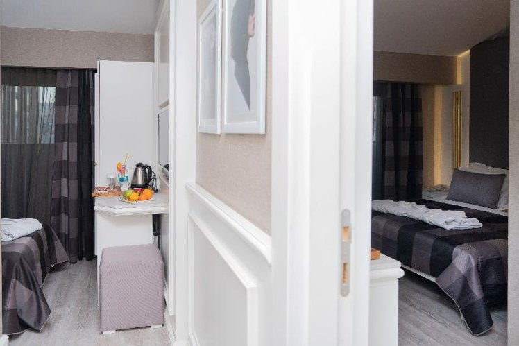 FAMILY ROOM TWO BEDROOMS Room