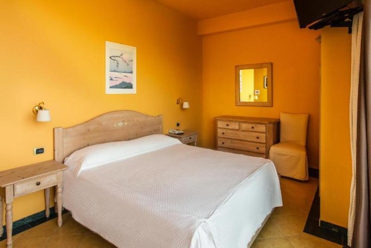 TRIPLE SEA VIEW WITH BALCONY Room