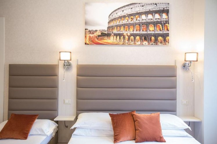 TRIPLE COMFORT Room