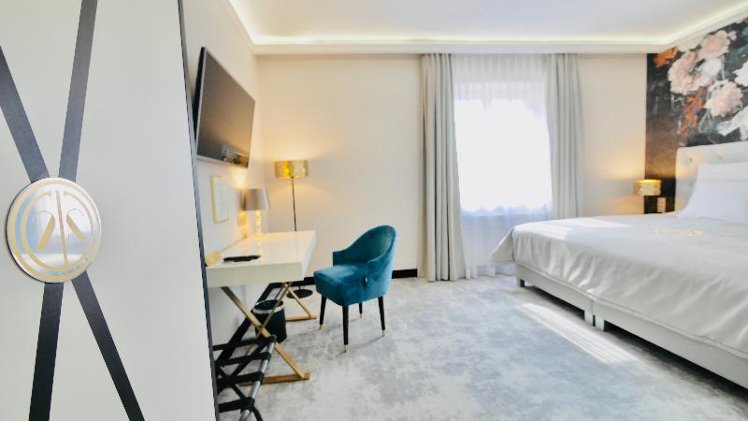 DOUBLE STANDARD Room
