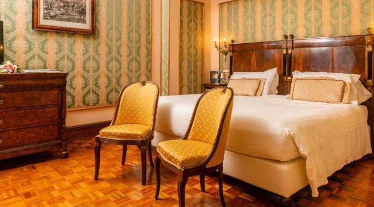 SUITE DELUXE Room