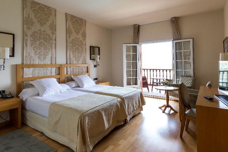 DOUBLE SUPERIOR Room