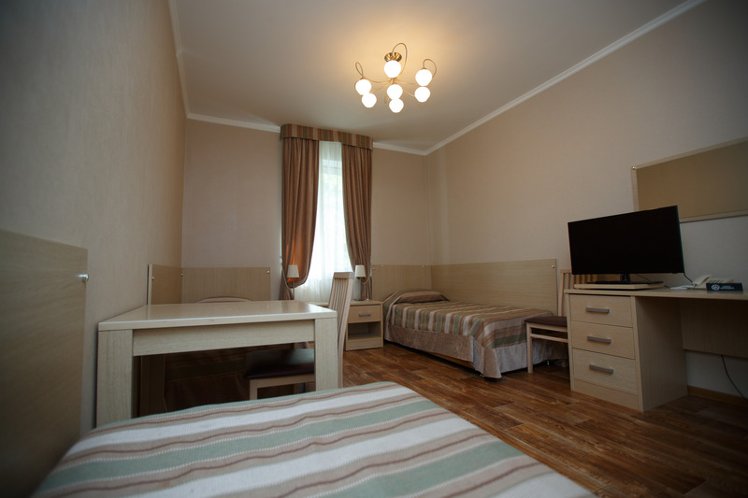TRIPLE STANDARD Room