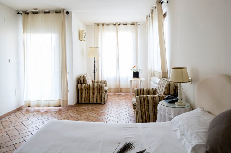 DOUBLE STANDARD Room