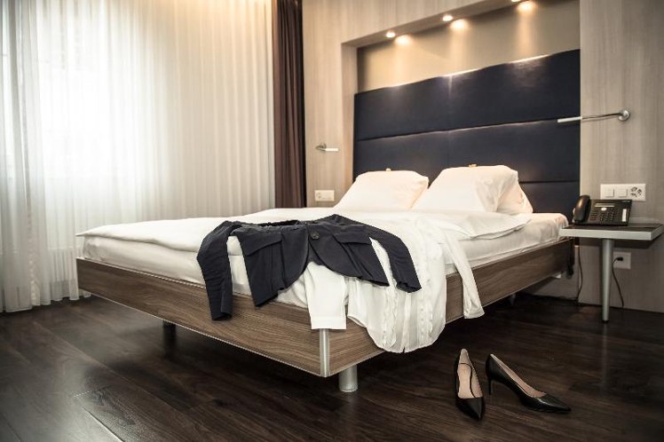 DOUBLE BUSINESS Room