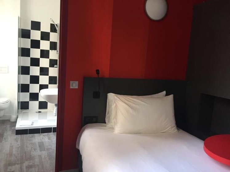 DOUBLE STANDARD Room