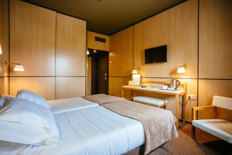 TWIN CITY VIEW Room
