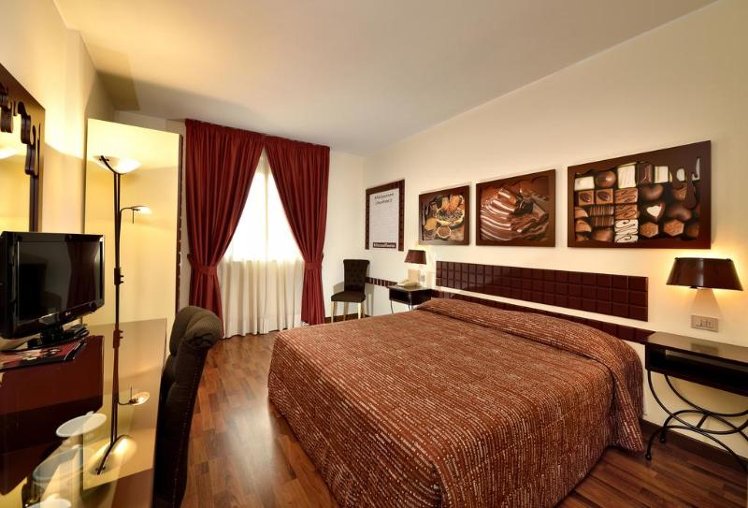 DOUBLE SUPERIOR Room