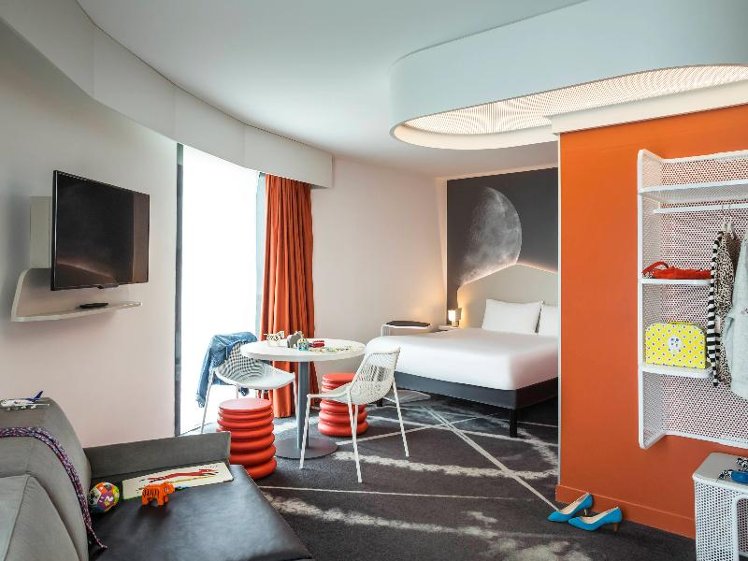 JUNIOR SUITE STANDARD Room
