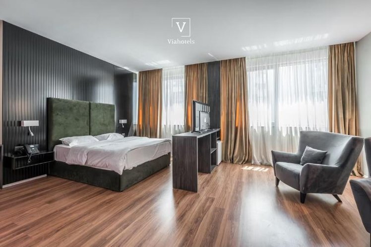 TRIPLE STANDARD Room