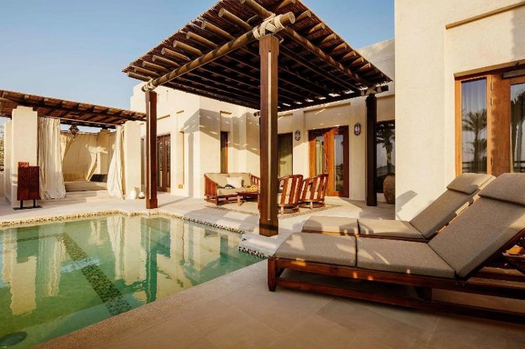 VILLA WITH VIEWS Room