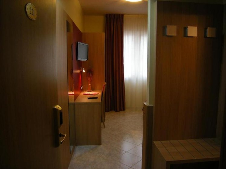 Double or Twin STANDARD Room