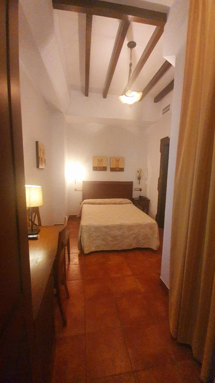 SINGLE STANDARD Room