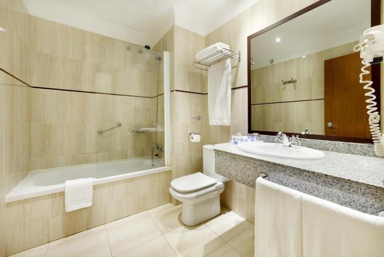 TRIPLE STANDARD Room