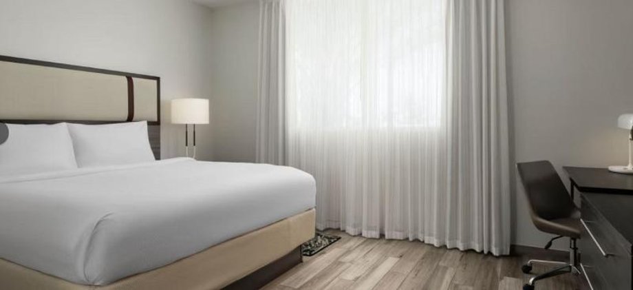 SUITE KING SIZE BED Room