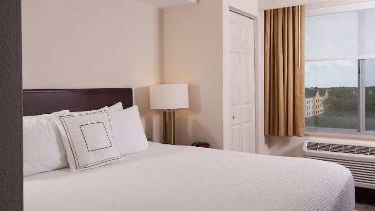 Room ONE BED Room