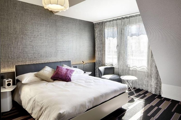 DOUBLE STANDARD Room