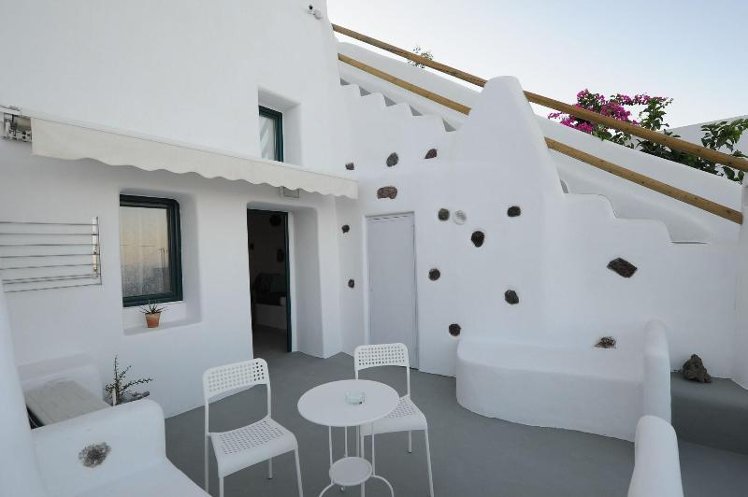 Manias Fira Residences
