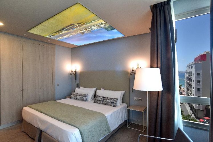 DOUBLE SINGLE USE STANDARD Room