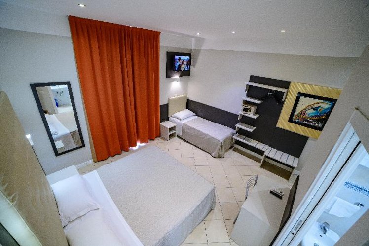 TRIPLE BASIC Room