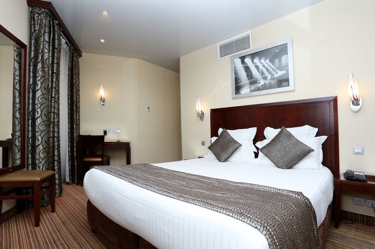DOUBLE SUPERIOR Room