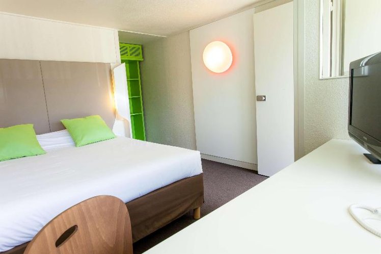 DOUBLE STANDARD Room