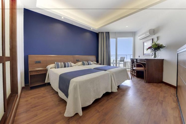 TRIPLE SEA VIEW Room
