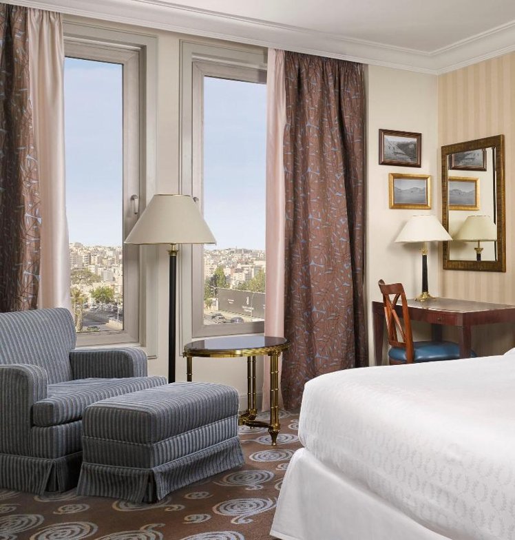 DOUBLE KING SIZE BED Room