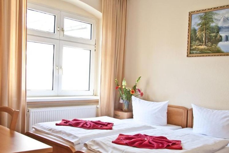 DOUBLE STANDARD Room