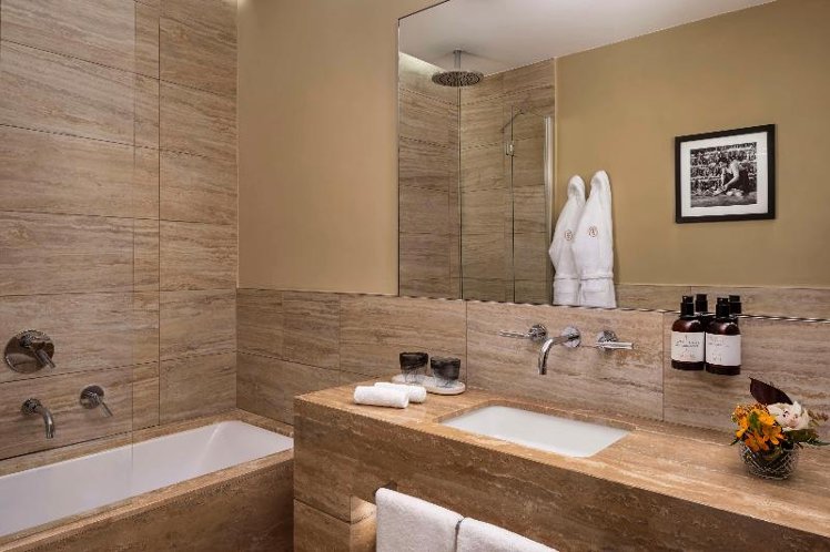 DOUBLE SINGLE USE PREMIUM Room