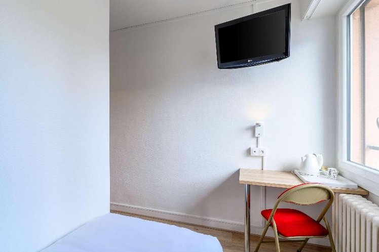 DOUBLE SINGLE USE QUEEN BED NON SMOKING Room