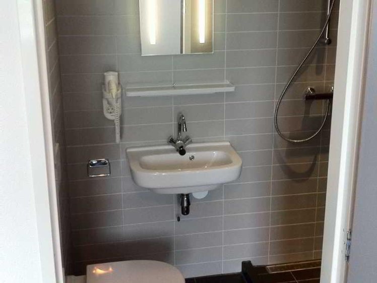 TRIPLE BASIC Room