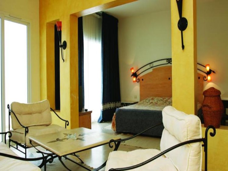 DOUBLE STANDARD Room