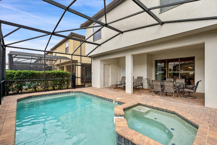 HOME FIVE BEDROOMS WITH PRIVATE POOL Room