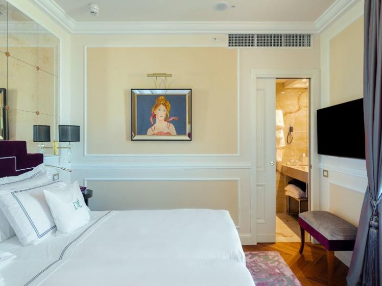 DOUBLE COMFORT Room