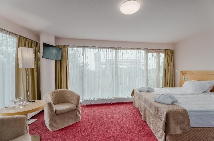 Double or Twin DELUXE Room