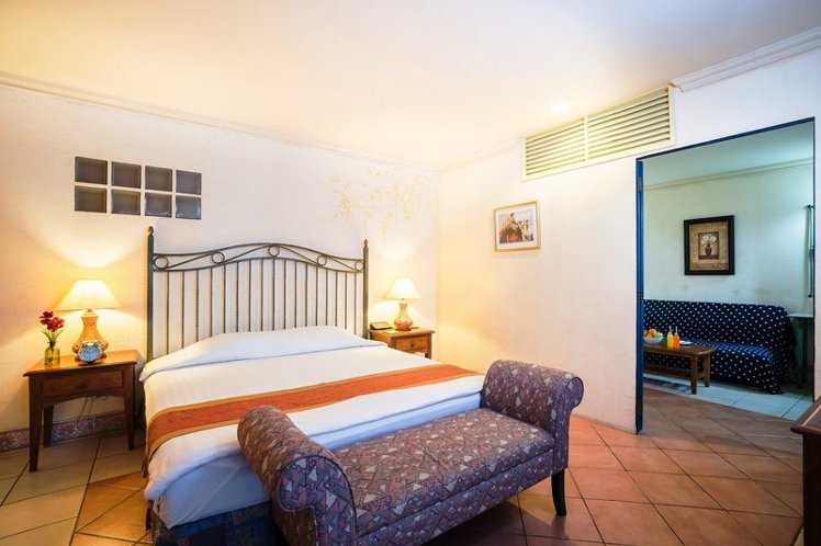 Double or Twin DELUXE Room