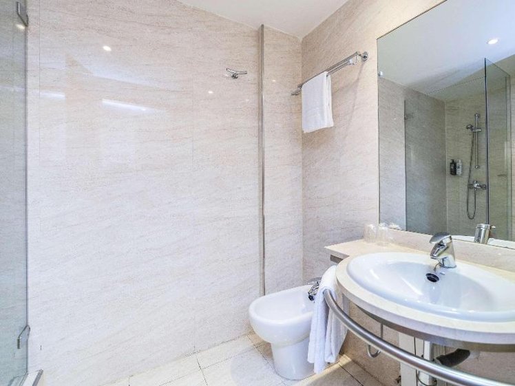 TWIN STANDARD Room