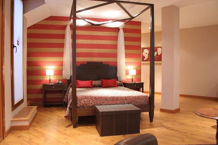 JUNIOR SUITE STANDARD Room