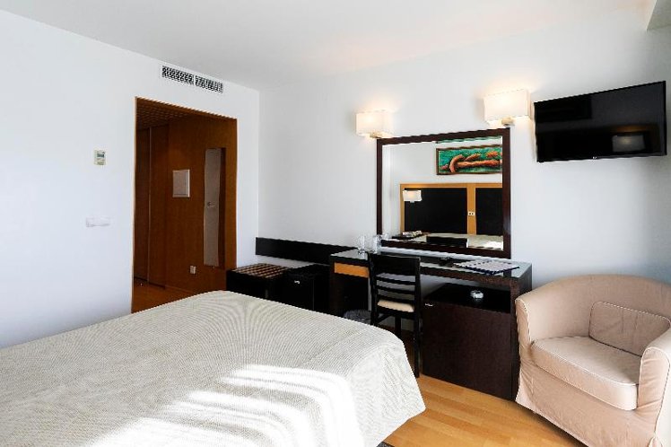 SINGLE STANDARD Room