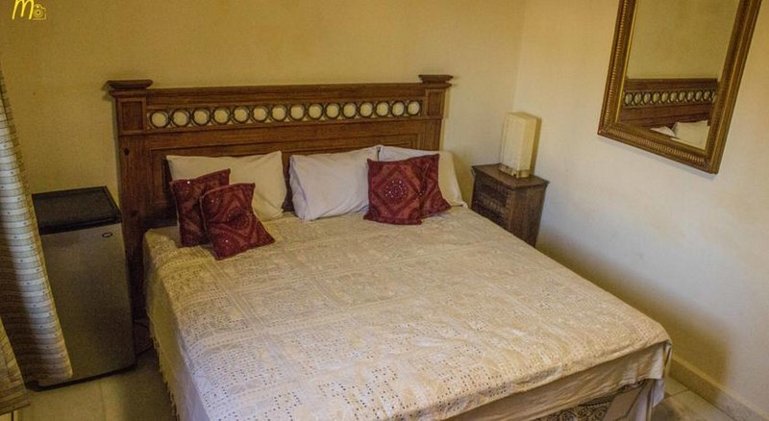 SUITE KING SIZE BED Room