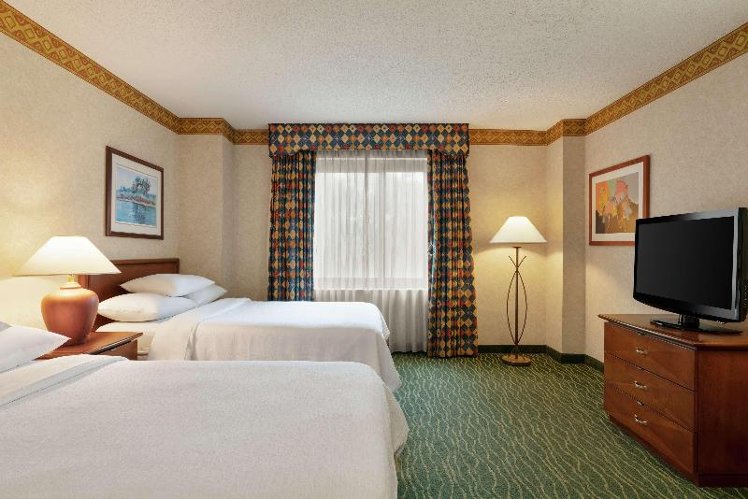 Embassy Suites by Hilton Tampa USF Near Busch Gard